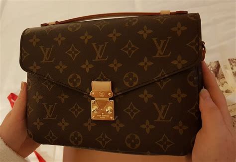 como saber si la bolsa louis vuitton es original|Louis Vuitton bags price original.